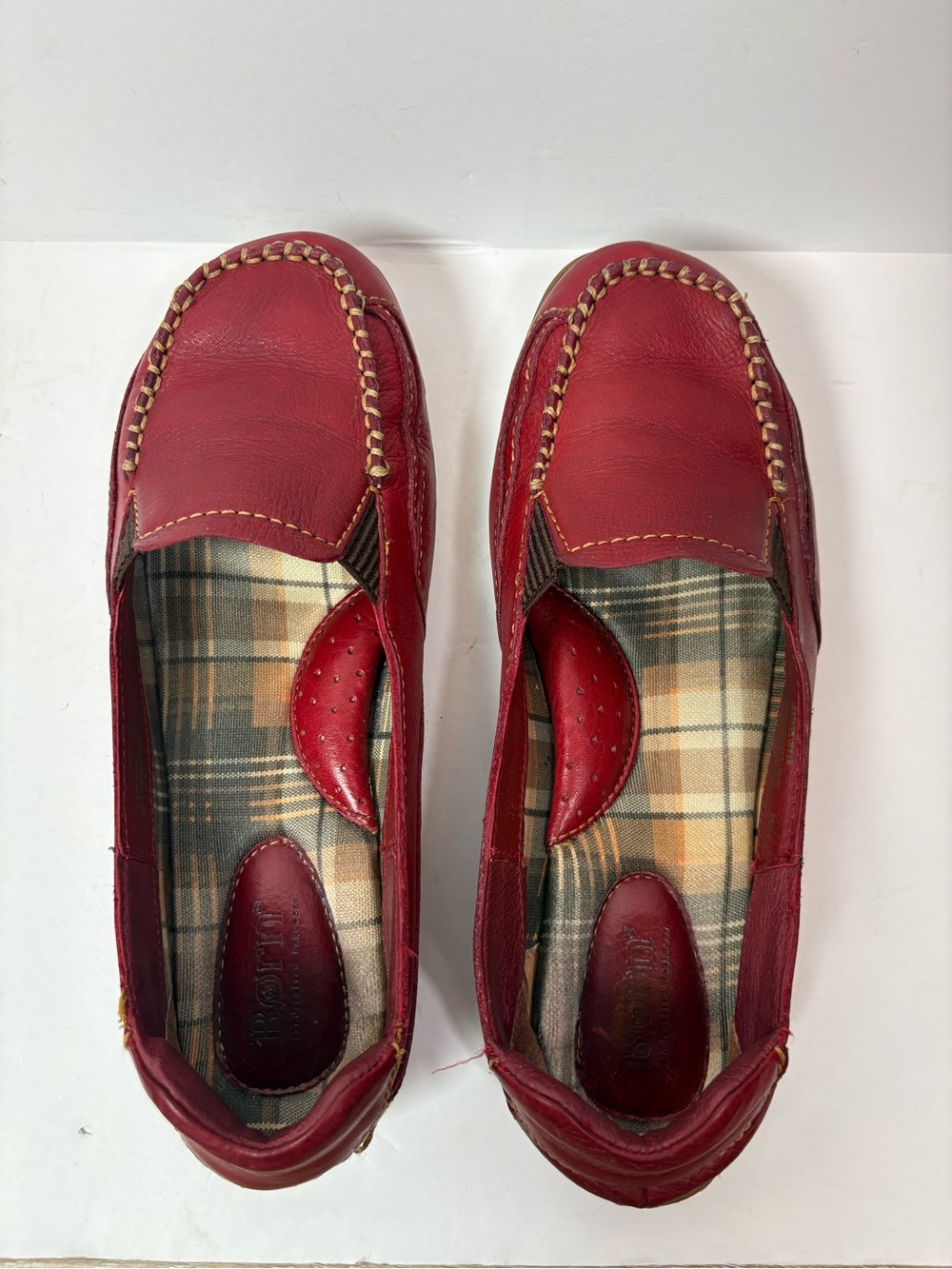 Born Red Leather Slip On Loafers Women's Sz 7.5 Shoes - Picture 13 of 16